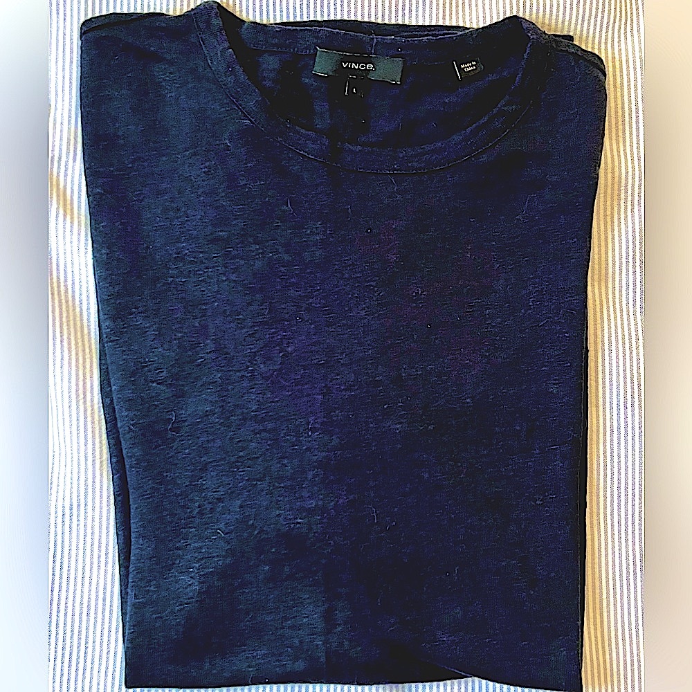 VINCE Authentic Men’s short sleeve relaxed designer Tee, Navy, Cotton, Fun!💙💙